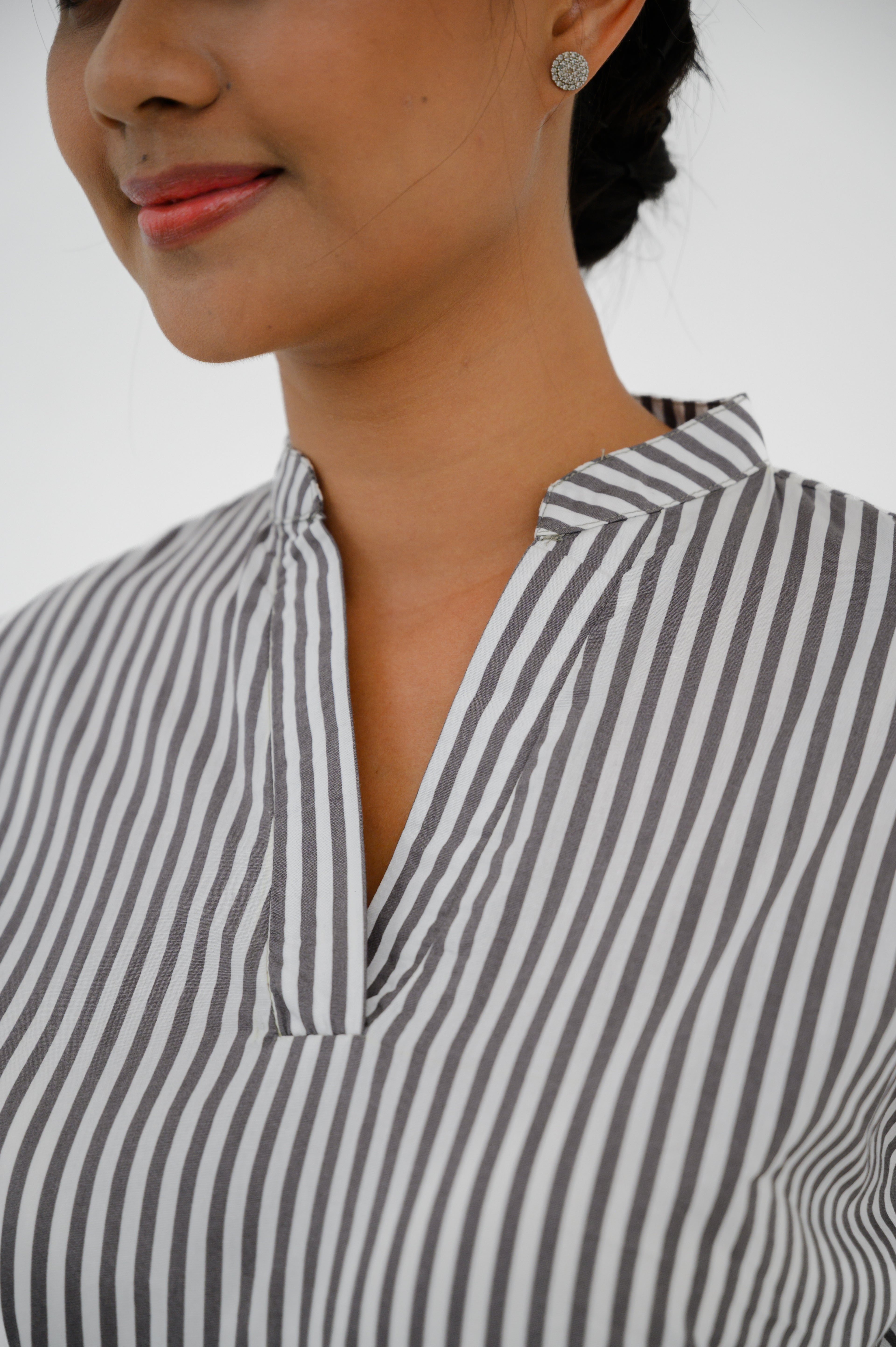 Atasan FML Mandarin V-Neck Lengan Pendek 2 PR - Bergaris