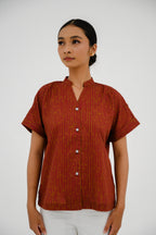 Atasan FML Mandarin V-Neck Lengan Pendek Relaxed Fit - Cetak Digital